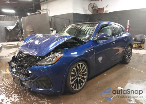 2023 Maserati Grecale Modena z USA, uszkodzony, nr VIN ZN682AVM0P7413082